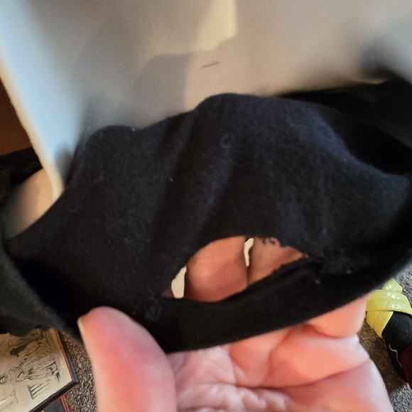 Hot Topic Black Skull Tee SzM - Picture 5 of 5